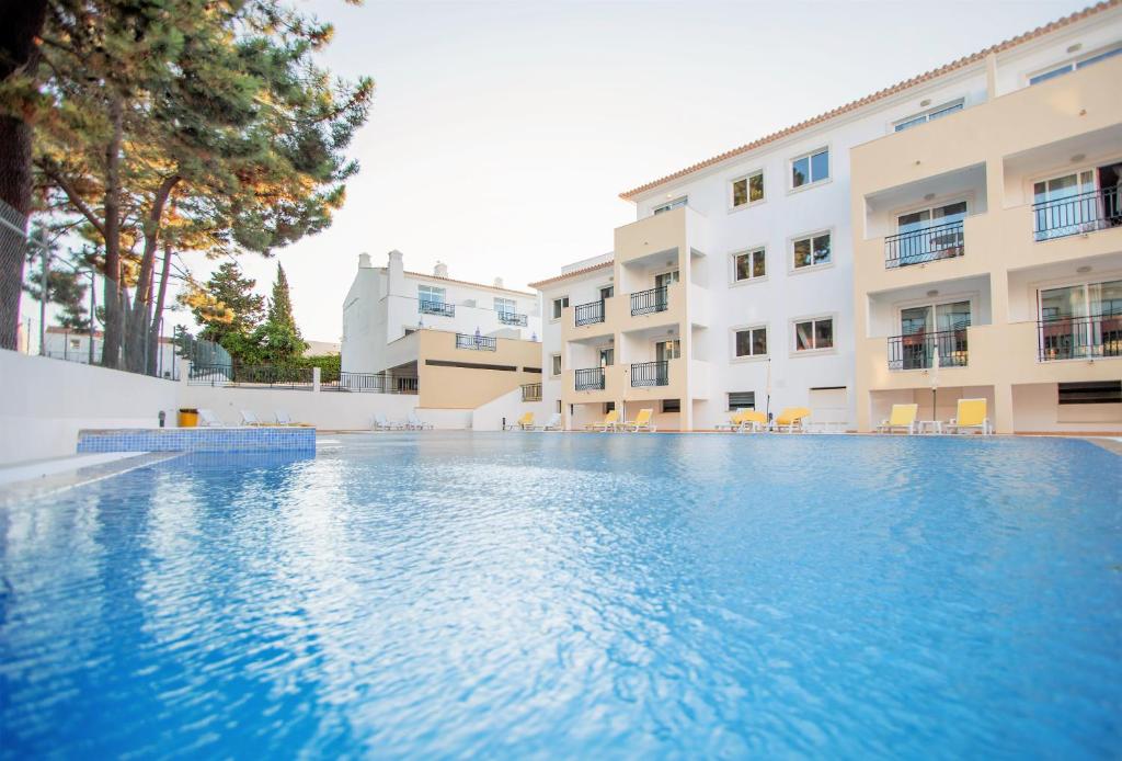 ALB_POOL_06