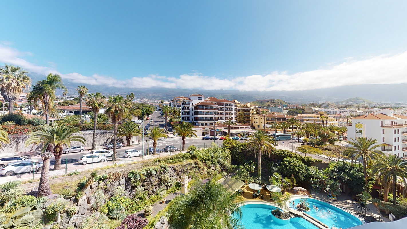 SMY-Puerto-de-la-Cruz-Superior-Vista-Teide-Terraza2