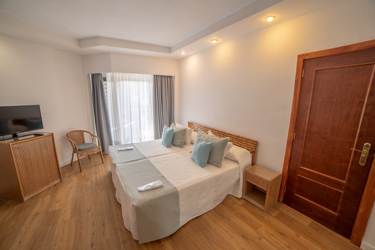 3.5 Double Superior Room (4)